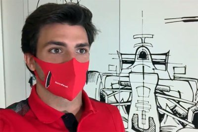 Réunions et simulateur, Sainz commente ses débuts chez Ferrari