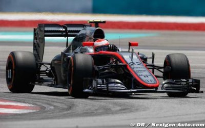 Button veut se rapprocher du milieu de grille