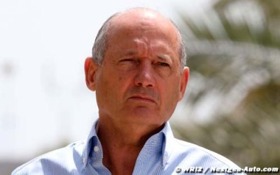 McLaren&nbsp;: Dennis part à la chasse aux top pilotes pour 2015