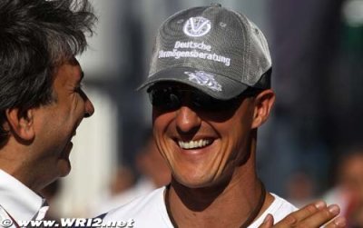 Schumacher still committed to F1 through 2012