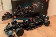 Guide de Noël 2024 : La Mercedes F1 W14 de Lego Technic