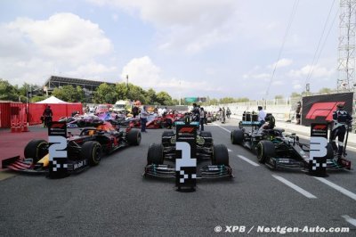 Verstappen n’aime pas ’tenir la chandelle’ face aux Mercedes
