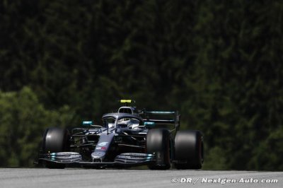 Villeneuve conseille à Mercedes de garder Bottas