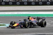 Verstappen signe la pole à Sepang et retrouvera Hamilton en 1ère ligne