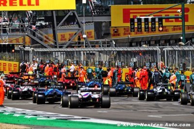 Les équipes défendent Hamilton face à un racisme ’intolérable’