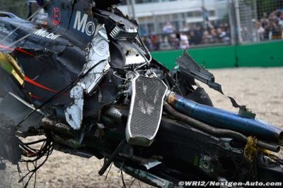McLaren plays down ’broken’ seat reports