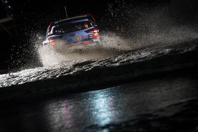 Sweden, SS1: Neuville wins opener