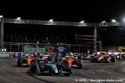 Russell gagne à Las Vegas, Verstappen remporte un quatrième titre