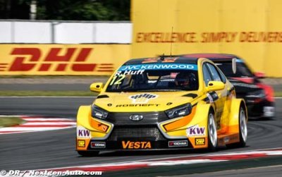 Slovakia Ring, Tests: Huff sets Slovakia pace