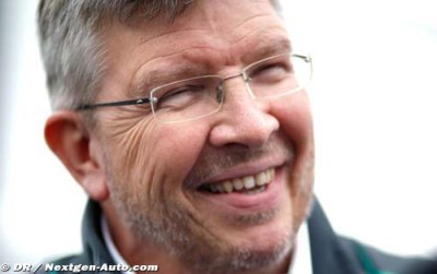 Brawn denies talks over Ferrari return
