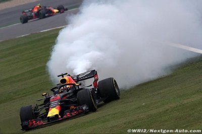 Red Bull déplore la fiabilité du moteur Renault