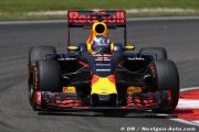 Ricciardo en deuxième ligne mais battu par Verstappen