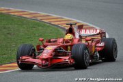 Valentino Rossi veut voir Ferrari 'rendre la vie difficile' à Mercedes