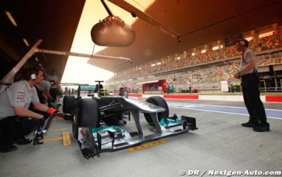 Rosberg eyeing Ferrari switch