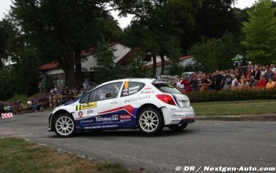 Anxious wait for Peugeot driver Valousek in Zlin