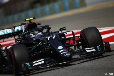 Bottas must ’get into Hamilton’s head’ - Villeneuve