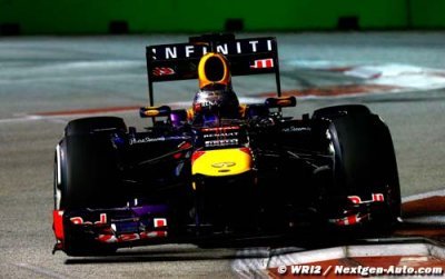 Vettel crushes rivals amid more booing in Singapore