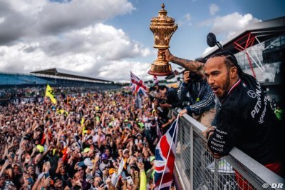 Hamilton veut une F1 ’accessible’ aux gens qui ’travaillent dur’ pour venir la voir