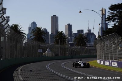 Webber ’not happy’ with Williams drivers