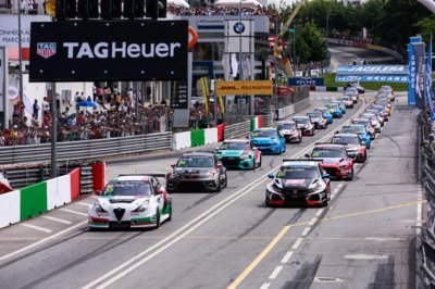 Vila Real, Race 2: Azcona uses joker lap to snatch first win for PWR