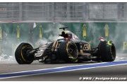 Grosjean hopes Lotus has parts to fix car