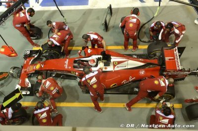 Race - Singapore GP report: Ferrari