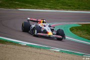 Photos - La Racing Bulls VCARB 02 en piste à Imola