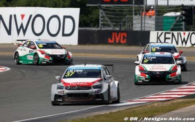 Pékin, Libres 1&nbsp;: Monteiro devant, López dans le bac à gravier