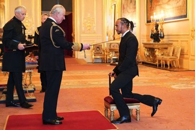 Ecclestone hits out at Hamilton’s knighthood