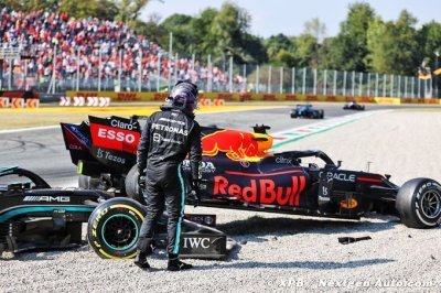 Mercedes appelle la F1 à agir contre ’les tactiques à la Verstappen’