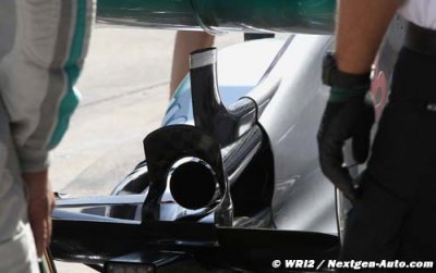 Mercedes poursuit le développement du triple DRS