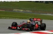 Free 1: Hamilton fastest in wet/dry first session in China