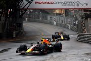 Button veut voir Verstappen et Pérez 'se battre roue contre roue'