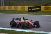 Hamilton regrette la disparition du gravier et de l'herbe sur les circuits F1