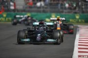 Mercedes F1 se sent 'privilégiée' d'être encore dans la course au titre