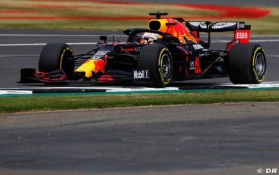 Verstappen soigne ses pneus et fait plier Mercedes à Silverstone