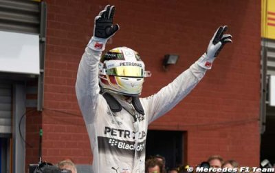 Officiel&nbsp;: Hamilton conserve sa victoire&nbsp;!