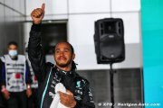 Hamilton claims Qatar pole position 4 tenths clear of Verstappen 