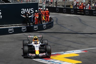 Lawson sauve une Q3 pour Racing Bulls, Lindblad frustré par les pneus