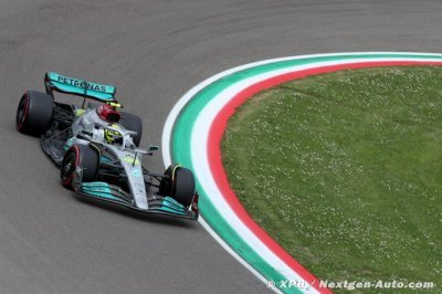 Hamilton ne se voit pas jouer le titre et tacle Mercedes F1