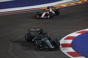 Russell sauve deux points à Singapour mais s'inquiète de la forme de Red Bull