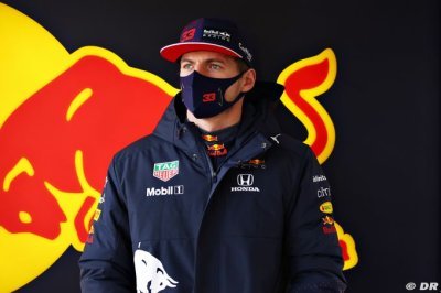 Verstappen plaisante&nbsp;: ‘Beaucoup en F1 essaieraient de me noyer s’ils le pouvaient…’
