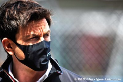 Wolff explique le retrait de l’appel : ’la FIA ne peut pas marquer contre son propre camp’