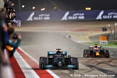 Hamilton takes Bahrain win after epic battle with Verstappen