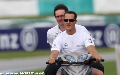 Schumacher will not ’revive’ old form - Briatore