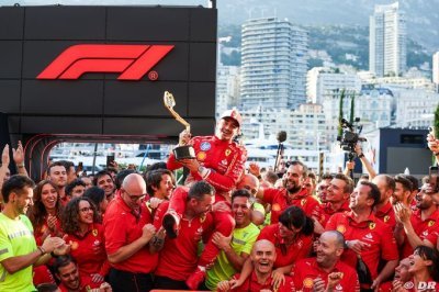 Leclerc ne pense pas encore aux titres F1 mais veut faire craquer Red Bull