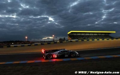 Le Mans, H+15&nbsp;: L’Audi n°2 contrôle au petit matin