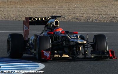 Jerez paddock impressed with 2012 Lotus car