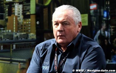 Alan Jones sera le commissaire pilote à Singapour