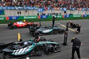 Pirelli s'étonne de la 'constance' de ses pneus durs en Chine